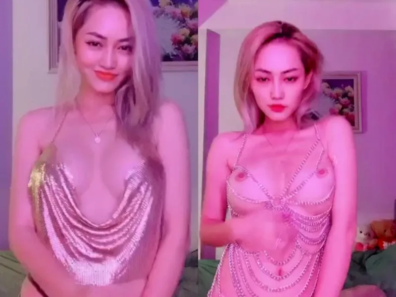 Em ngọc hà vú to nứng lồn móc lồn p1